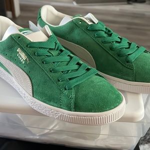 Mens pumas up for sale brand new